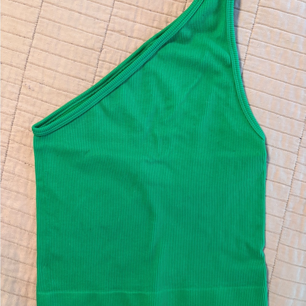 30 - SUMMER SALE! a new day Kelly Green Ribbed One Shoulder Crop Tank Top - S